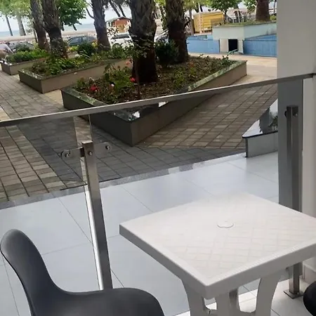 Shengjin Sea View Rooms Konukevi